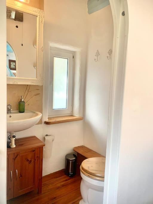 Kleine Kunstremise Mit Holzofen Burg Freienfels Apartment Weinbach ภายนอก รูปภาพ
