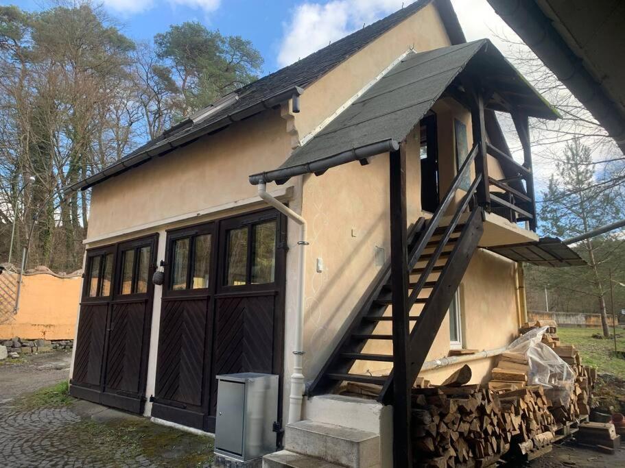 Kleine Kunstremise Mit Holzofen Burg Freienfels Apartment Weinbach ภายนอก รูปภาพ